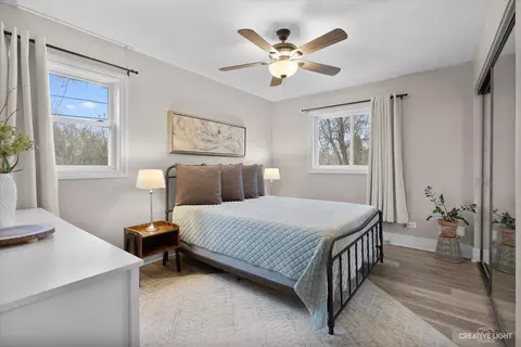 Bedroom - 395 Westview St, Hoffman Estates, IL 60169 photo 1 of 3