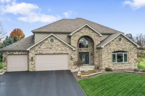 327 Pine St, Beecher, IL 60401