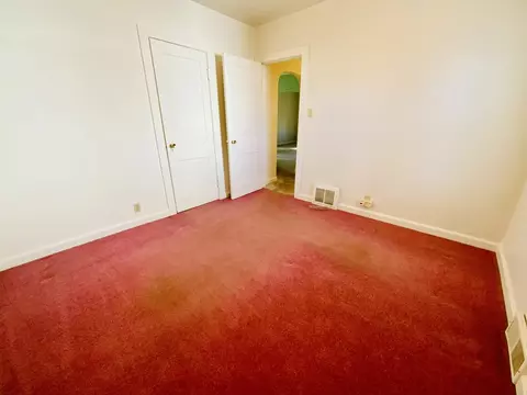Bedroom - 2128 Fields Pl, Ottawa, IL 61350 photo 2 of 4