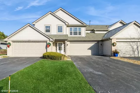 572 Lancaster Cir #572, Elgin, IL 60123