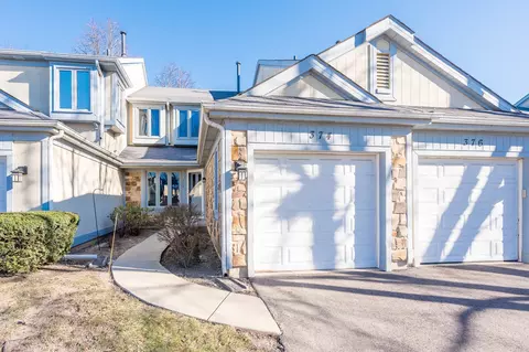 374 Goshawk Ln #21-2, Deerfield, IL 60015