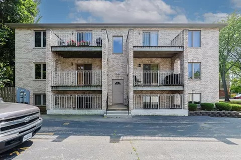 Other - 32 E Hattendorf Ave #2B, Roselle, IL 60172 photo 3 of 3