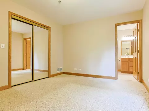 Bedroom - 32 E Hattendorf Ave #2B, Roselle, IL 60172 photo 2 of 4