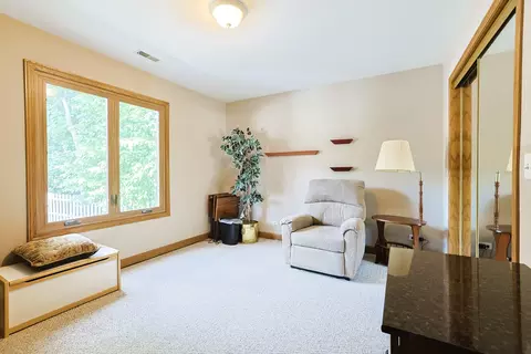 Bedroom - 32 E Hattendorf Ave #2B, Roselle, IL 60172 photo 4 of 4