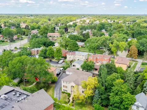 View/Area - 32 E Hattendorf Ave #2B, Roselle, IL 60172 photo 2 of 10