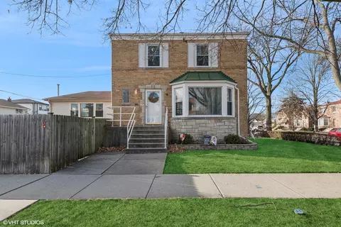 7001 W Berwyn Ave, Chicago, IL 60656