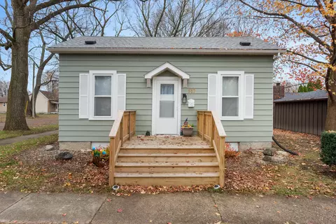 517 N Buchanan St, Monticello, IL 61856
