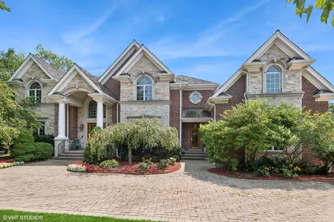 2965 Walters Ave, Northbrook, IL 60062