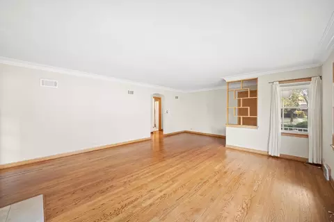 400 Addison Rd, Riverside, IL 60546 photo 7