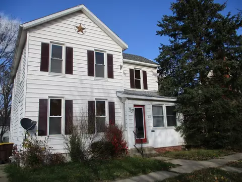 314 W Homer St, Freeport, IL 61032