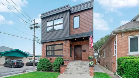 5615 W Eddy St, Chicago, IL 60634