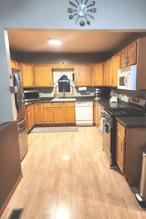 14918 Avers Ave, Midlothian, IL 60445 photo 5