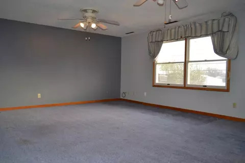 404 E Knox St, Morrison, IL 61270 photo 2