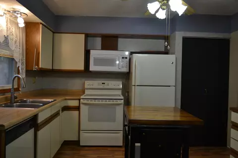 404 E Knox St, Morrison, IL 61270 photo 8