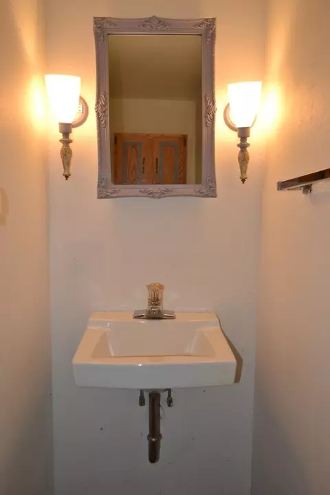 404 E Knox St, Morrison, IL 61270 photo 4