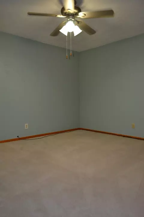 404 E Knox St, Morrison, IL 61270 photo 17