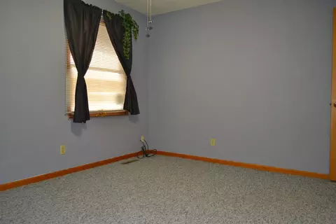 404 E Knox St, Morrison, IL 61270 photo 16