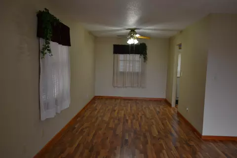 404 E Knox St, Morrison, IL 61270 photo 7