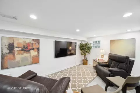 Living - 434 E 90th St, Chicago, IL 60619 photo 3 of 3