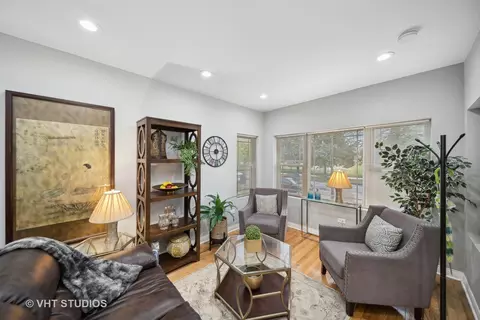 Living - 434 E 90th St, Chicago, IL 60619 photo 1 of 3