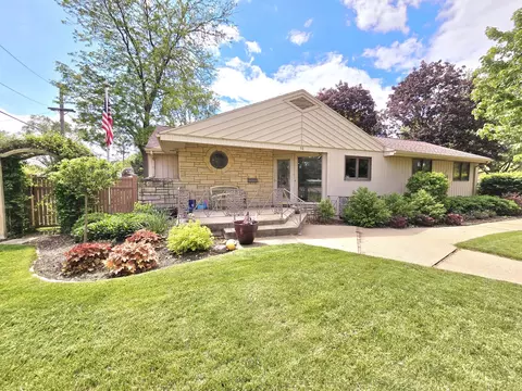 15 Croydon Pl, Kankakee, IL 60901
