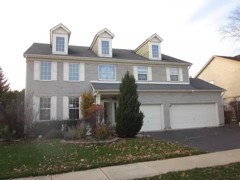 2310 Sarazen Dr, Vernon Hills, IL 60061