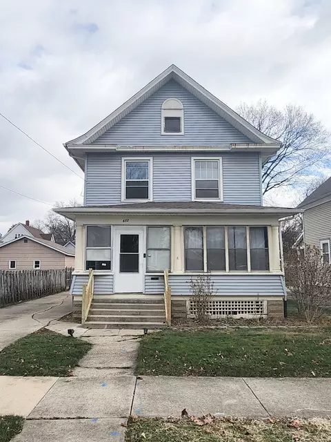 612 Lafayette St, Aurora, IL 60505