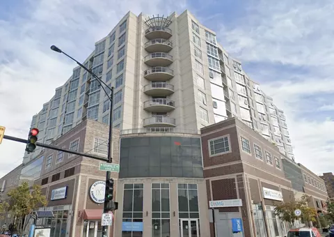 1134 W Granville Ave #718, Chicago, IL 60660