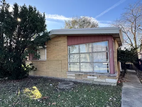 9404 S Parnell Ave, Chicago, IL 60620