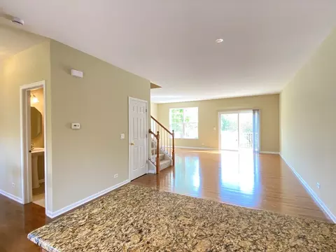 749 Station Blvd, Aurora, IL 60504 photo 9