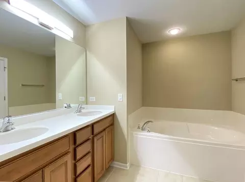 749 Station Blvd, Aurora, IL 60504 photo 23