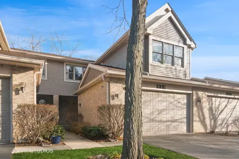 629 N Walden Dr, Palatine, IL 60067