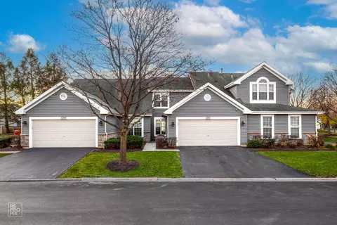1297 Lake Shore Dr, Carol Stream, IL 60188