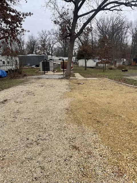 7-109 Woodhaven Lks, Sublette, IL 61367