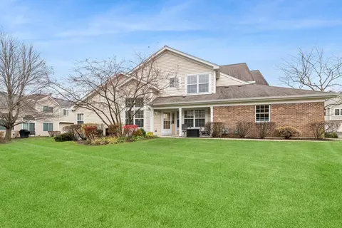 6756 E Mount Vernon Ct, Gurnee, IL 60031