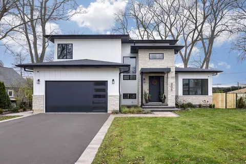 906 Glenshire Rd, Glenview, IL 60025