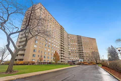7061 N Kedzie Ave #509, Chicago, IL 60645
