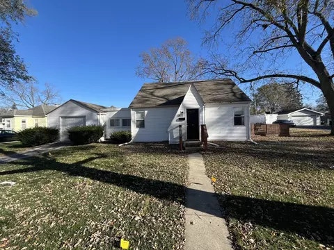 3623 Carpenter St, Steger, IL 60475