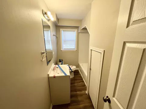 Bath - 3623 Carpenter St, Steger, IL 60475 photo 1 of 1