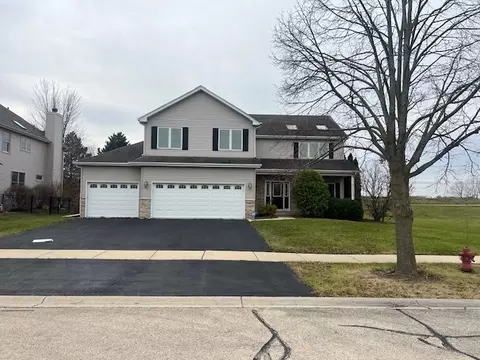611 Independence Ave, Elburn, IL 60119
