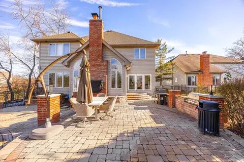 Exterior - 1300 S Ridge Rd, Willowbrook, IL 60527 photo 2 of 6