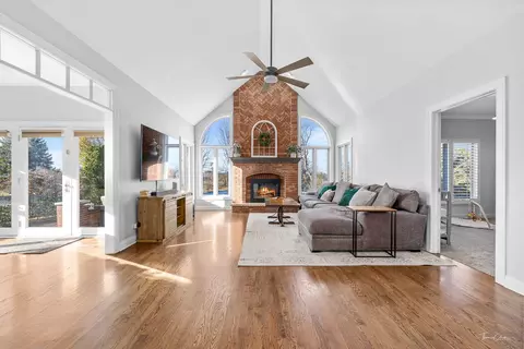 Living - 1300 S Ridge Rd, Willowbrook, IL 60527 photo 2 of 3