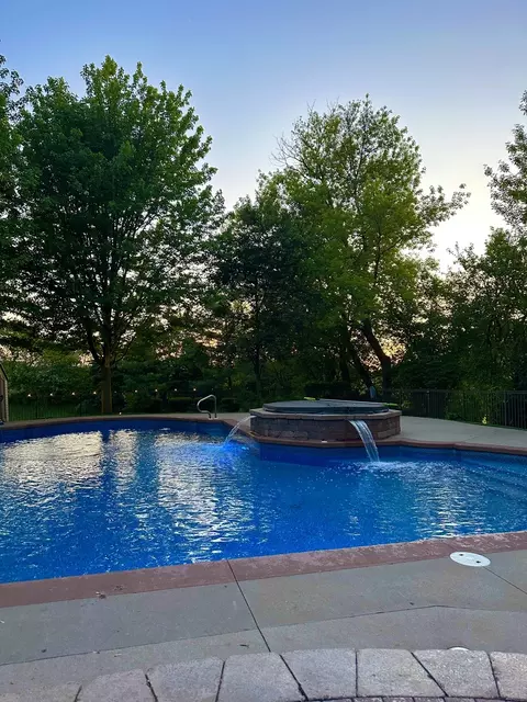 Exterior - 1300 S Ridge Rd, Willowbrook, IL 60527 photo 5 of 6