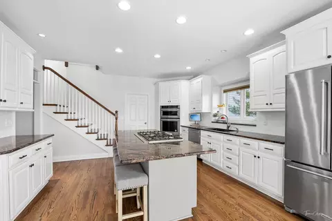 Kitchen - 1300 S Ridge Rd, Willowbrook, IL 60527 photo 3 of 5