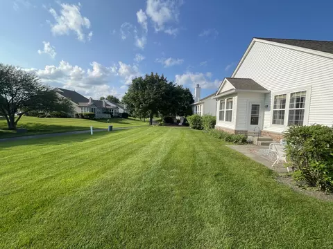 Exterior - 4 Tiverton Ct, Algonquin, IL 60102 photo 5 of 8