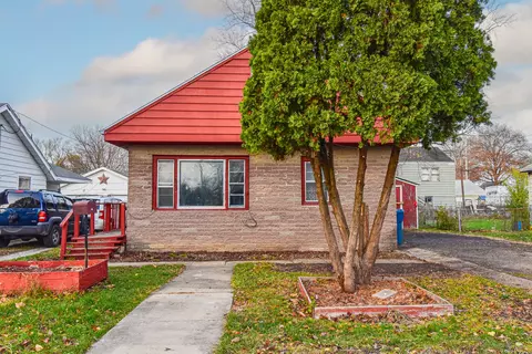 823 E Prairie St, Pontiac, IL 61764