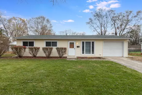 61 Sierra Rd, Montgomery, IL 60538