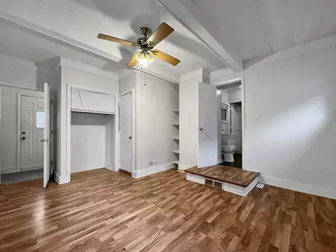 658 Algona Ave, Elgin, IL 60120 photo 9