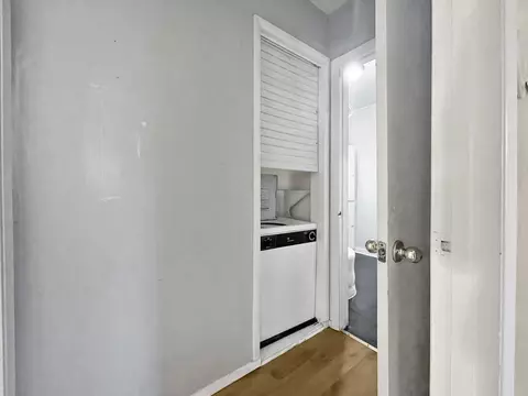 658 Algona Ave, Elgin, IL 60120 photo 13