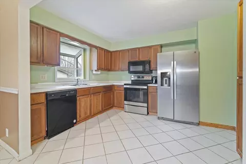 305 N Bone Dr, Normal, IL 61761 photo 8